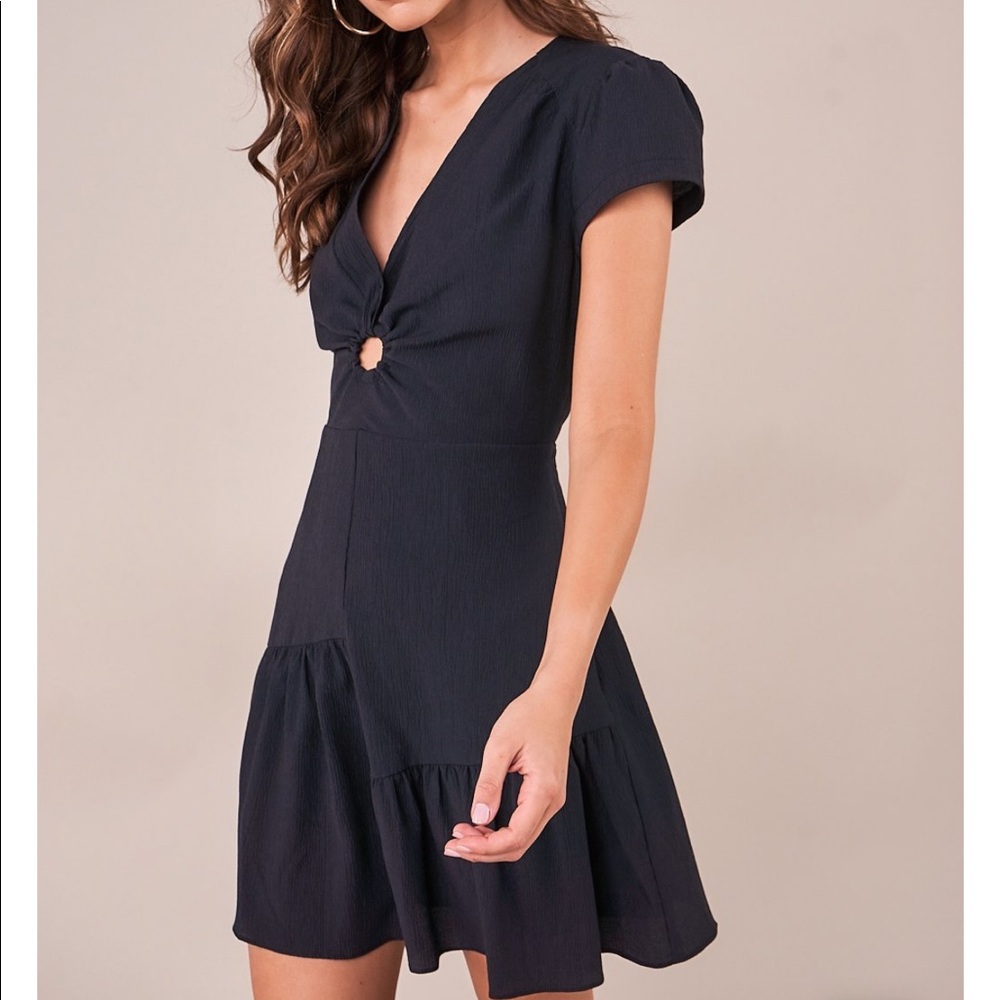 Keyhole black dress - Picture 8 of 11